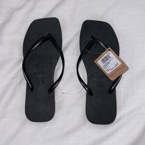 Brand new havaianas square toe flip flops